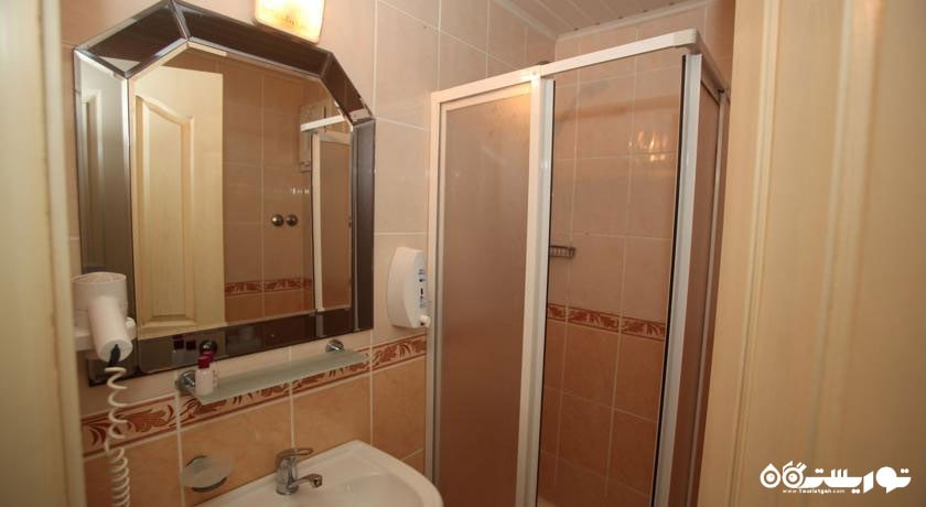 حمام و سرویس بهداشتی اتاق های هتل